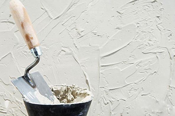 新房裝修膩?zhàn)尤绾喂蔚糜挚煊趾?？刮膩?zhàn)拥牟襟E和訣竅學(xué)一學(xué)！