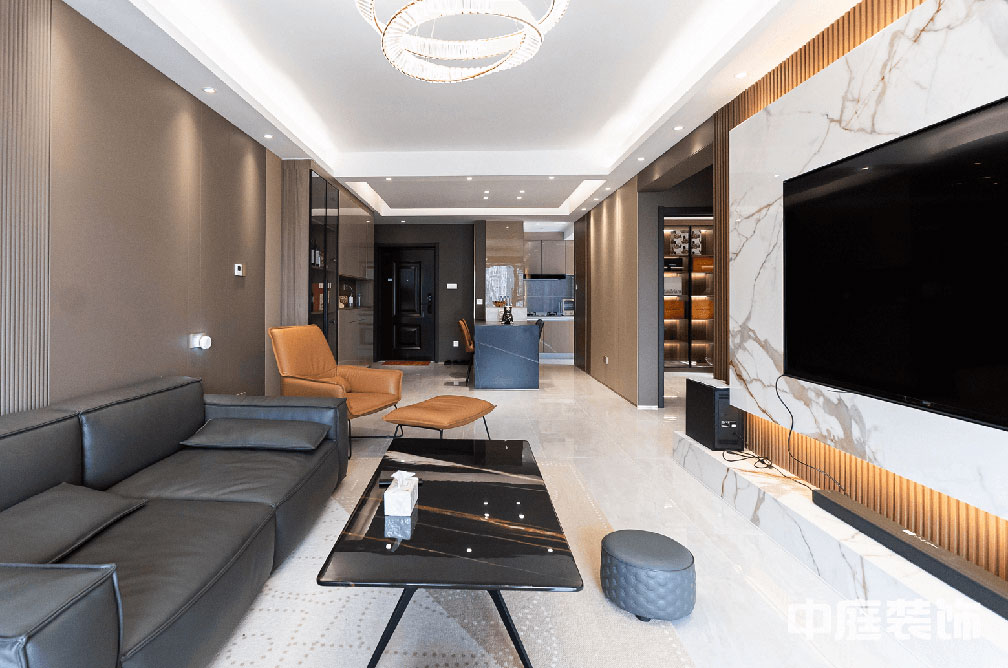 黃有斌：翡翠時光&mdash;&mdash;精工、材質打造現代新輕奢生活